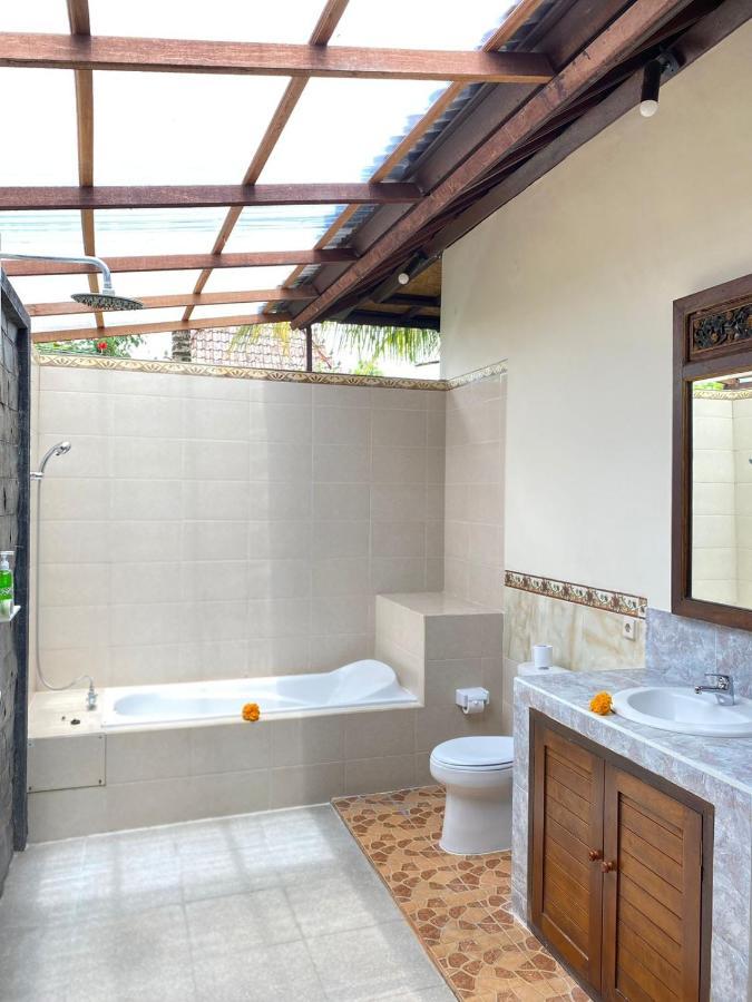 Villa Wita House à Ubud Extérieur photo
